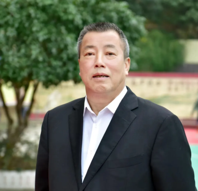 记文正学校高复部校长王双良  | 文正学校建校30周年校庆